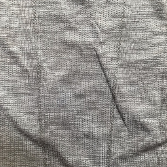 Under Armour Heather Grey Black Long Sleeve Half Zip Top, EUC, S - Picture 12 of 13